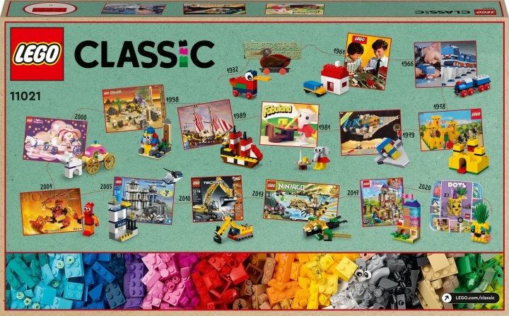 Конструктор LEGO Classic 90 років гри 1100 деталей (11021)