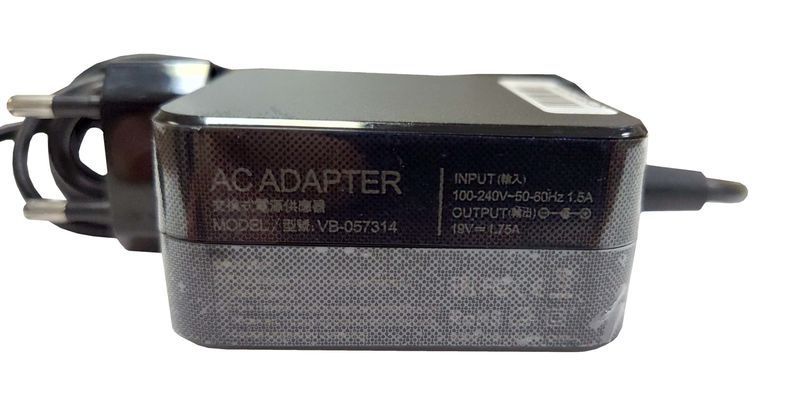 Зарядка для ноутбука Asus AS3319040135FK / 19 V / 33 W / 1,75А / 4,0 x 1,35mm (057314)