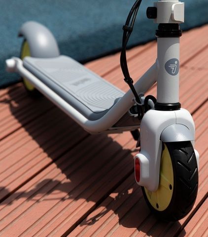 Детский электросамокат Segway Ninebot eKickScooter ZING C8 (AA