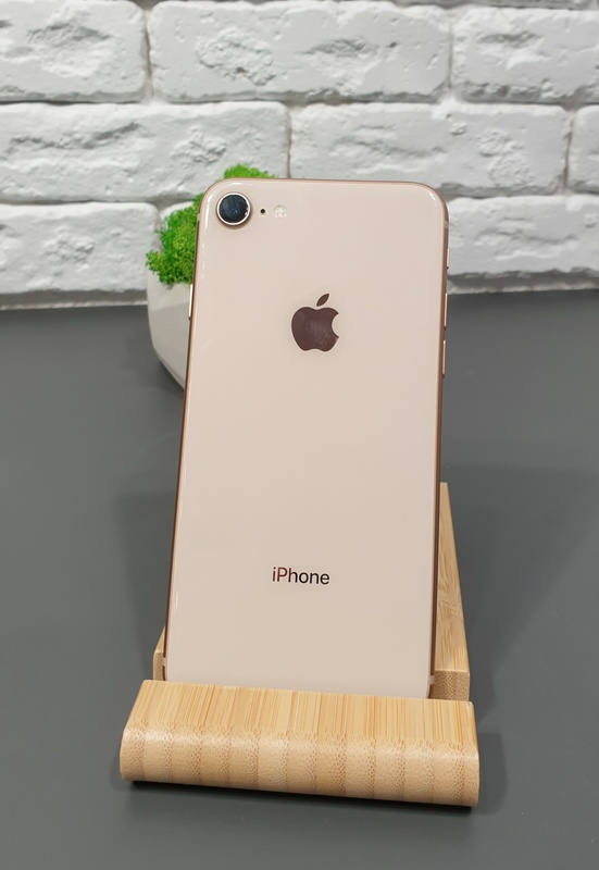 iPhone 8 256GB Gold (used)