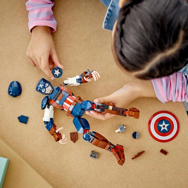 Конструктор LEGO Marvel Фигурка Капитана Америка для сборки 310 деталей (76258)