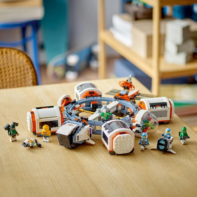 Конструктор LEGO City Модульна космічна станція 1097 деталей (60433)