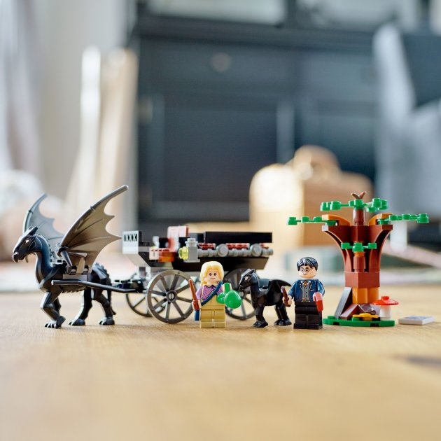 Конструктор LEGO Harry Potter Карета и фестралы Хогвартса 121 деталь (76400)