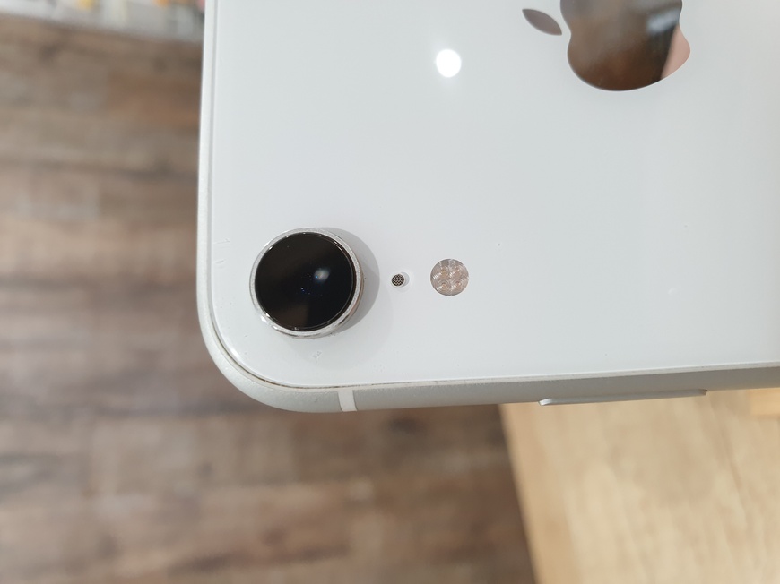 iPhone XR 64 White (used)