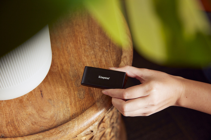 Накопичувач SSD USB-C 2TB Kingston (SXS1000/2000G)