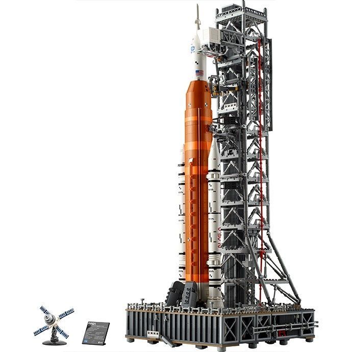 Конструктор LEGO Icons Система космического запуска NASA "Артемида" 3601 деталь (10341)