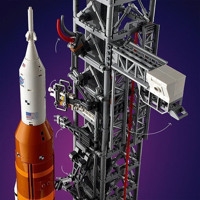 Конструктор LEGO Icons Система космического запуска NASA "Артемида" 3601 деталь (10341)