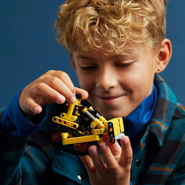 Конструктор LEGO Technic Надпотужний бульдозер 195 деталей (42163)