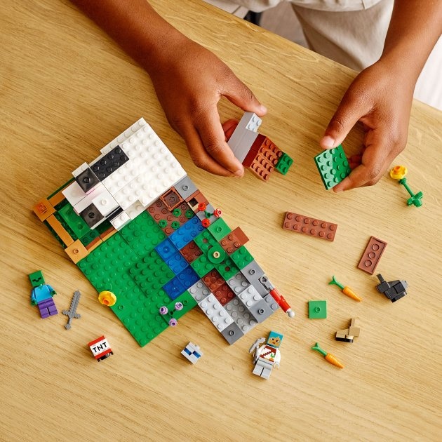 Конструктор LEGO Minecraft Кроличе Ранчо 340 деталей (21181)