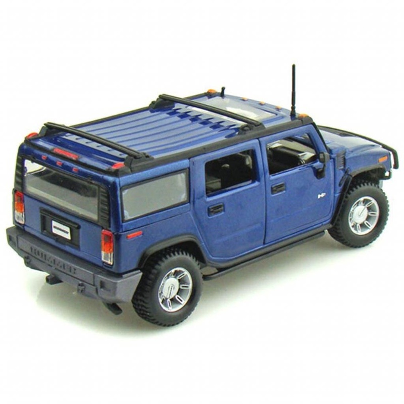 Машина Maisto Hummer H2 SUV 2003 (1:27) синій (31231 blue)