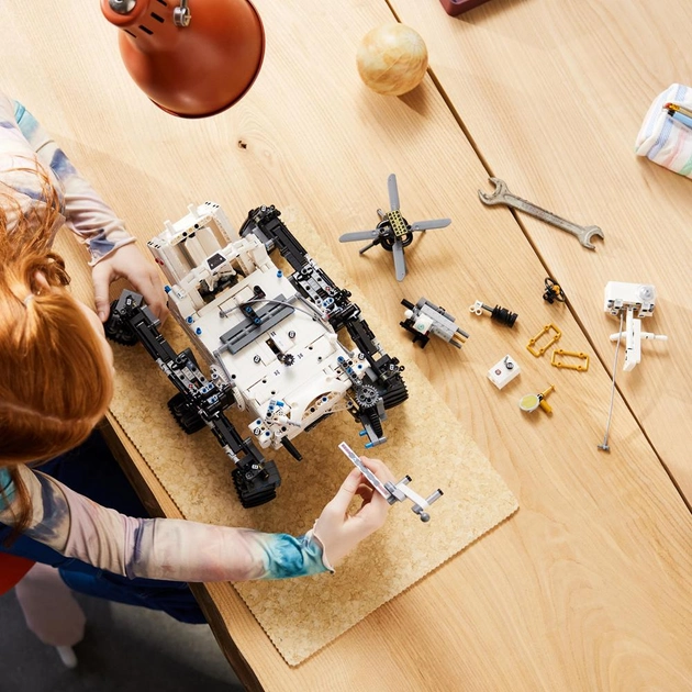 Конструктор LEGO Technic Місія NASA Марсохід Персеверанс 1132 деталей (42158)