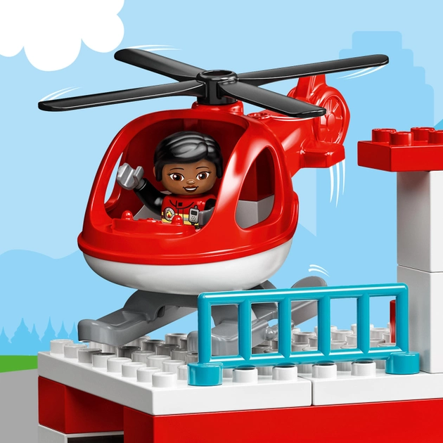 Конструктор LEGO DUPLO Town Пожежна частина та вертоліт 117 деталей (10970)