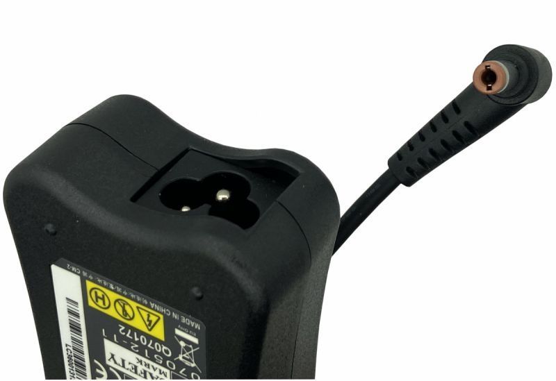 Зарядка для ноутбука Lenovo 40Y7704 / 19 V / 65 W / 3,42 А/ 5,5 x 2,5 mm (016039)